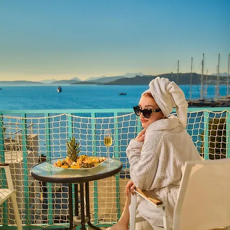 Mia Hill Hotel 3*