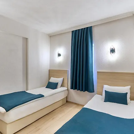 Mia Hill Hotel 3*