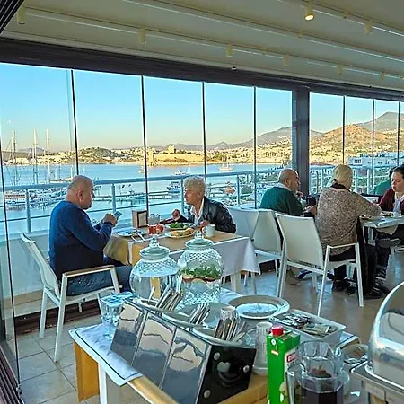 Mia Hill Hotel 3*