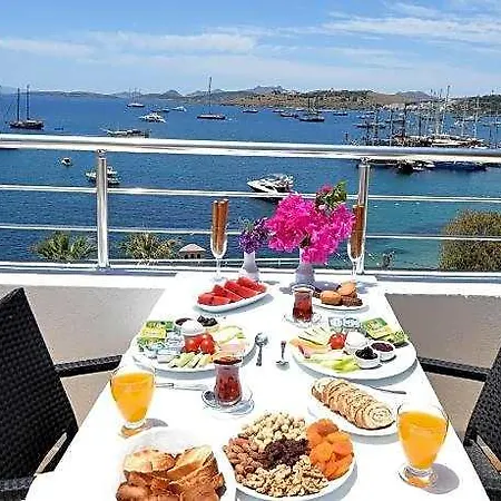 Mia Hill Hotel 3*