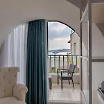 Mia Hill Bodrum