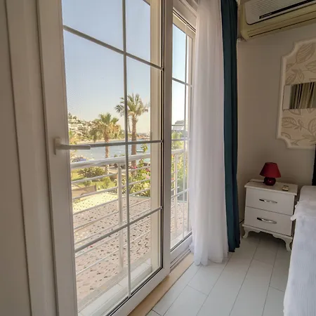 Mia Hill Hotel